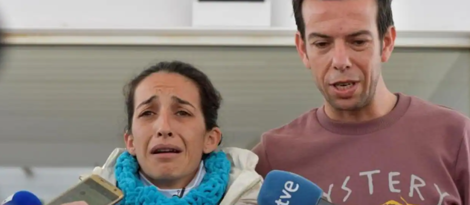 Patricia Ramírez y Ángel Cruz ante los medios